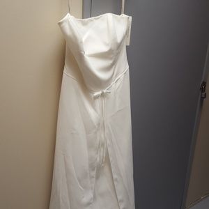 Davids Bridal Simple ivory wedding dress.
